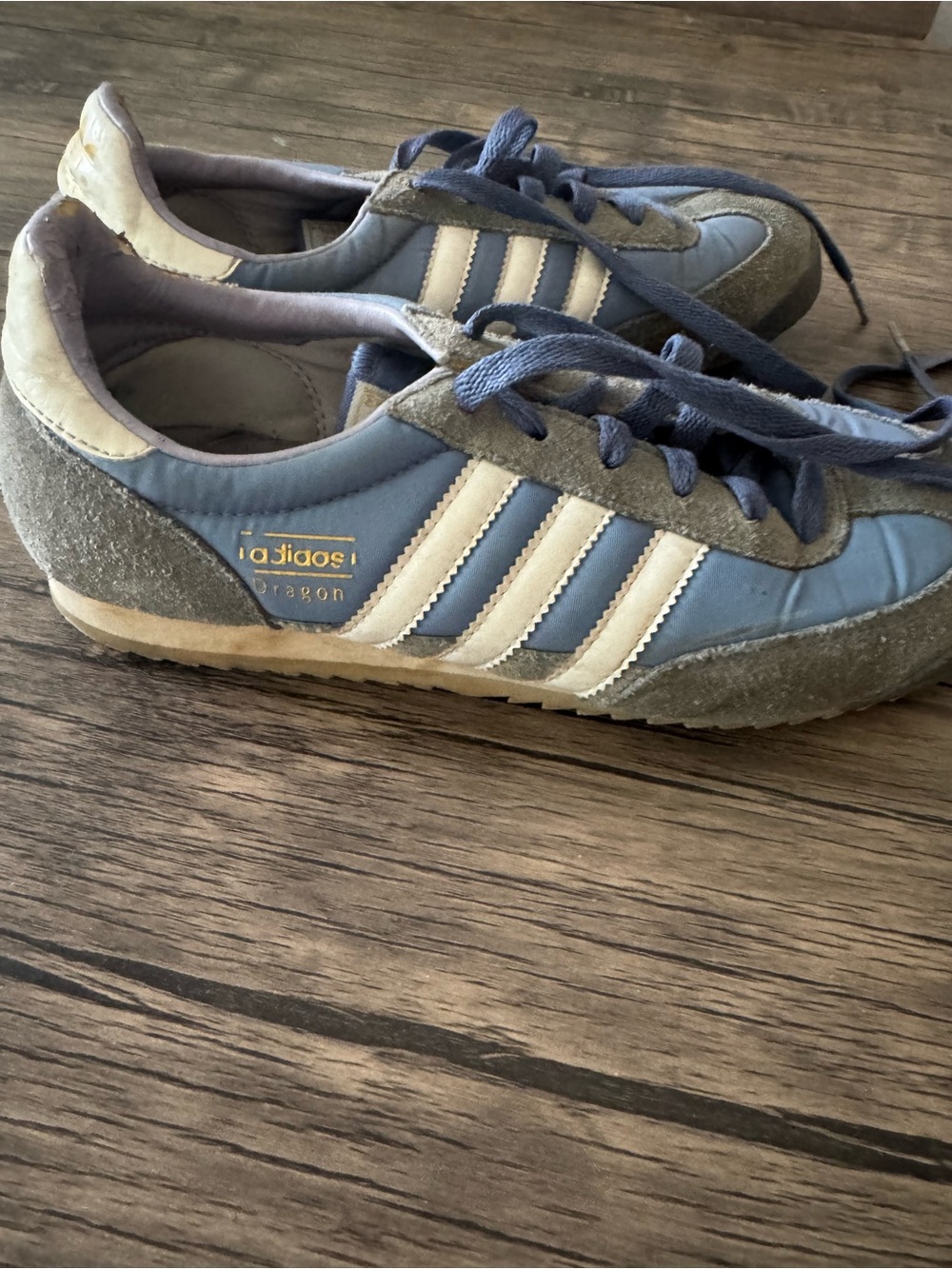 Adidas Dragon women’s Blue & White Retro Sneaker